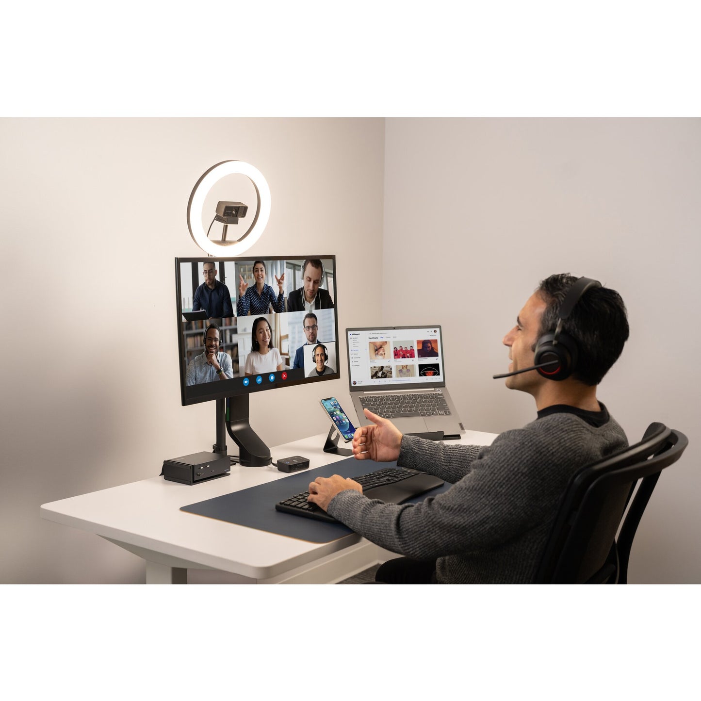 Kensington SmartFit® Easy Riser™ Go Adjustable Ergonomic Riser for up to 17” Laptops – Black