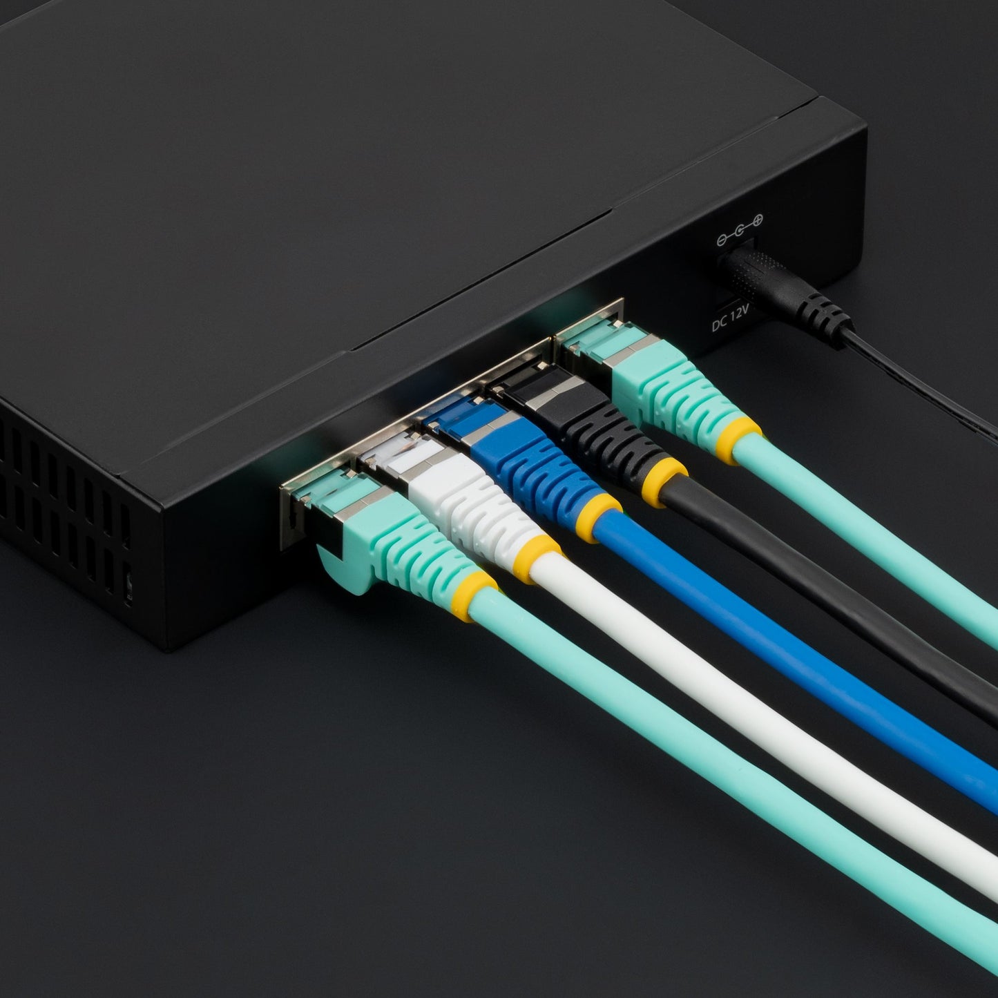 StarTech.com NLBL-20F-CAT6A-PATCH networking cable Blue 240.2" (6.1 m) S/FTP (S-STP)