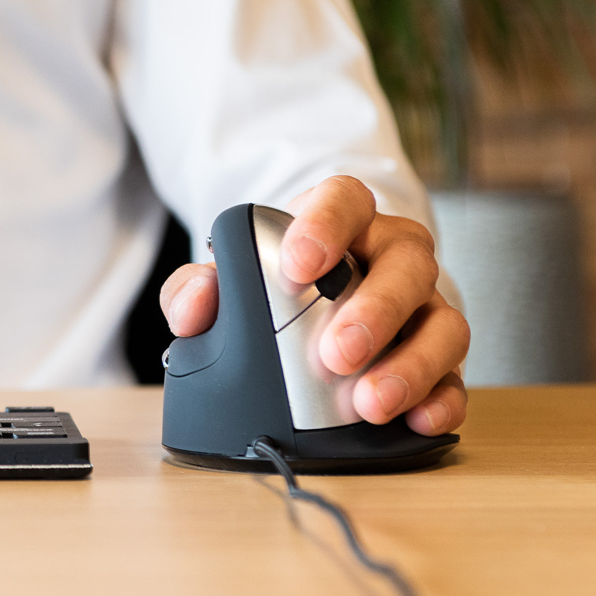 R-Go Tools Ergonomic mouse R-Go HE Break with break software, large (hand size ? 185 mm), left-handed, Wired, black
