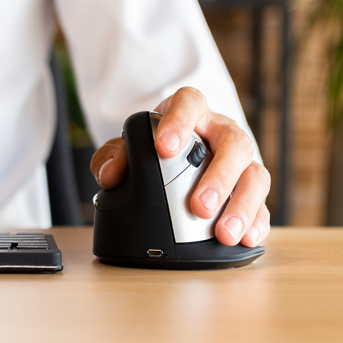 R-Go Tools Ergonomic mouse R-Go HE Break with break software, large (hand size ? 185 mm), left-handed, Bluetooth, black