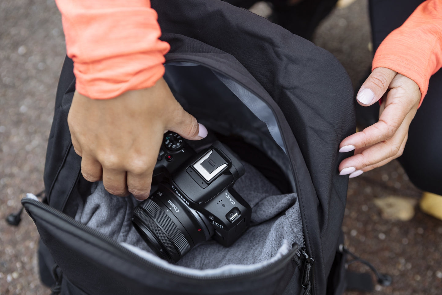Canon EOS R50 + RF-S 18-45mm F4.5-6.3 IS STM MILC 24.2 MP CMOS 6000 x 4000 pixels Black
