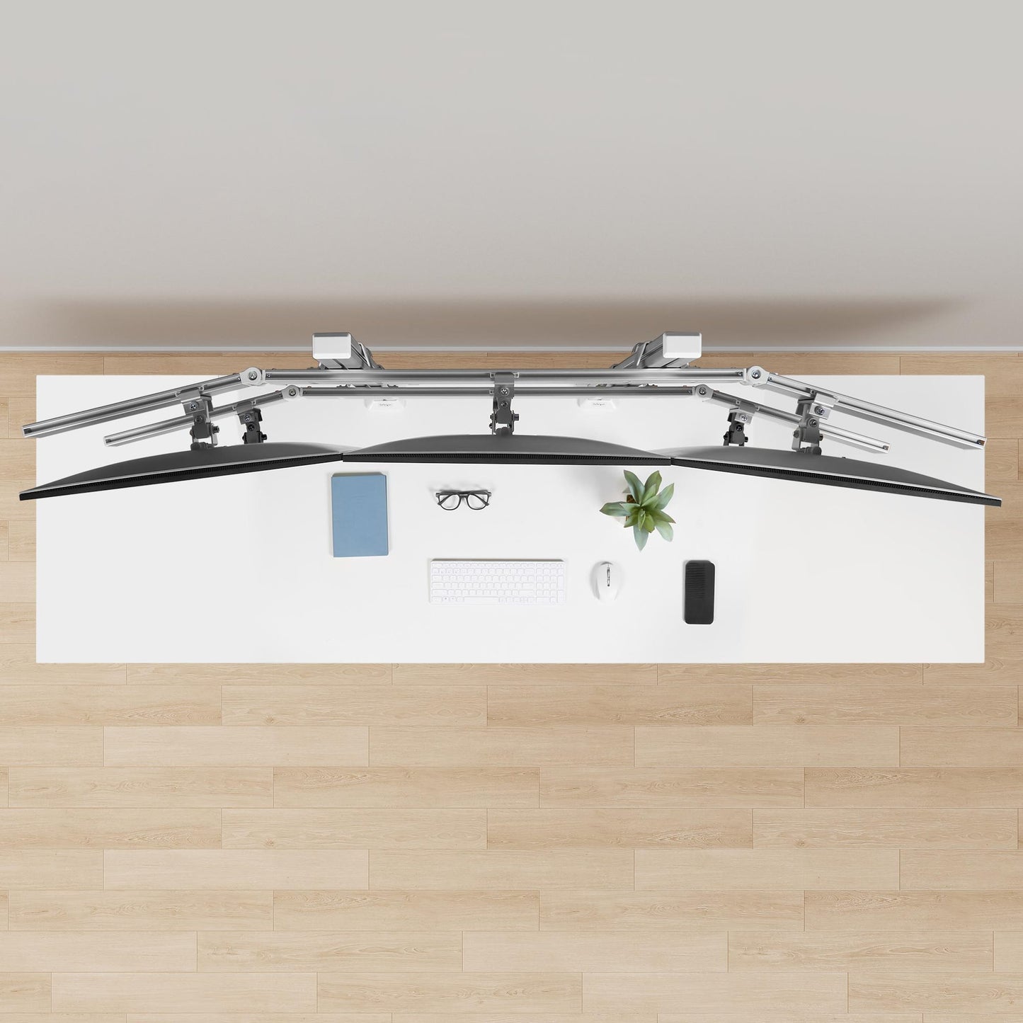 StarTech.com 6-MONITOR-ARM-A monitor mount / stand 32" Desk White