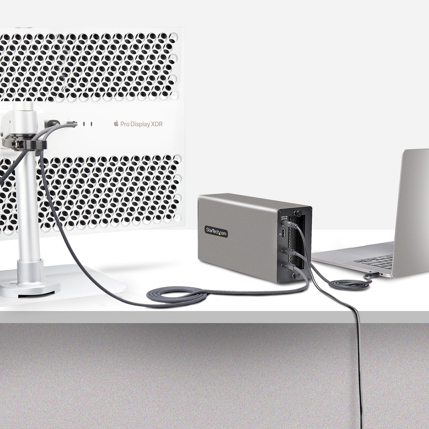 StarTech.com 2TBT3-PCIE-ENCLOSURE laptop dock/port replicator Wired Thunderbolt 3 Silver
