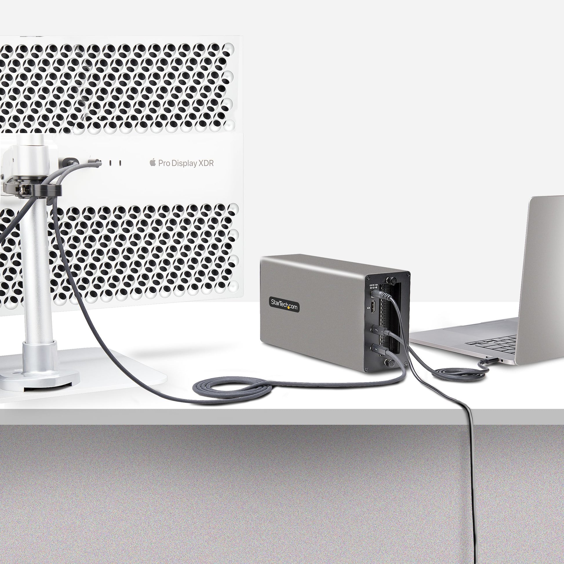 StarTech.com 2TBT3-PCIE-ENCLOSURE laptop dock/port replicator Wired Thunderbolt 3 Silver