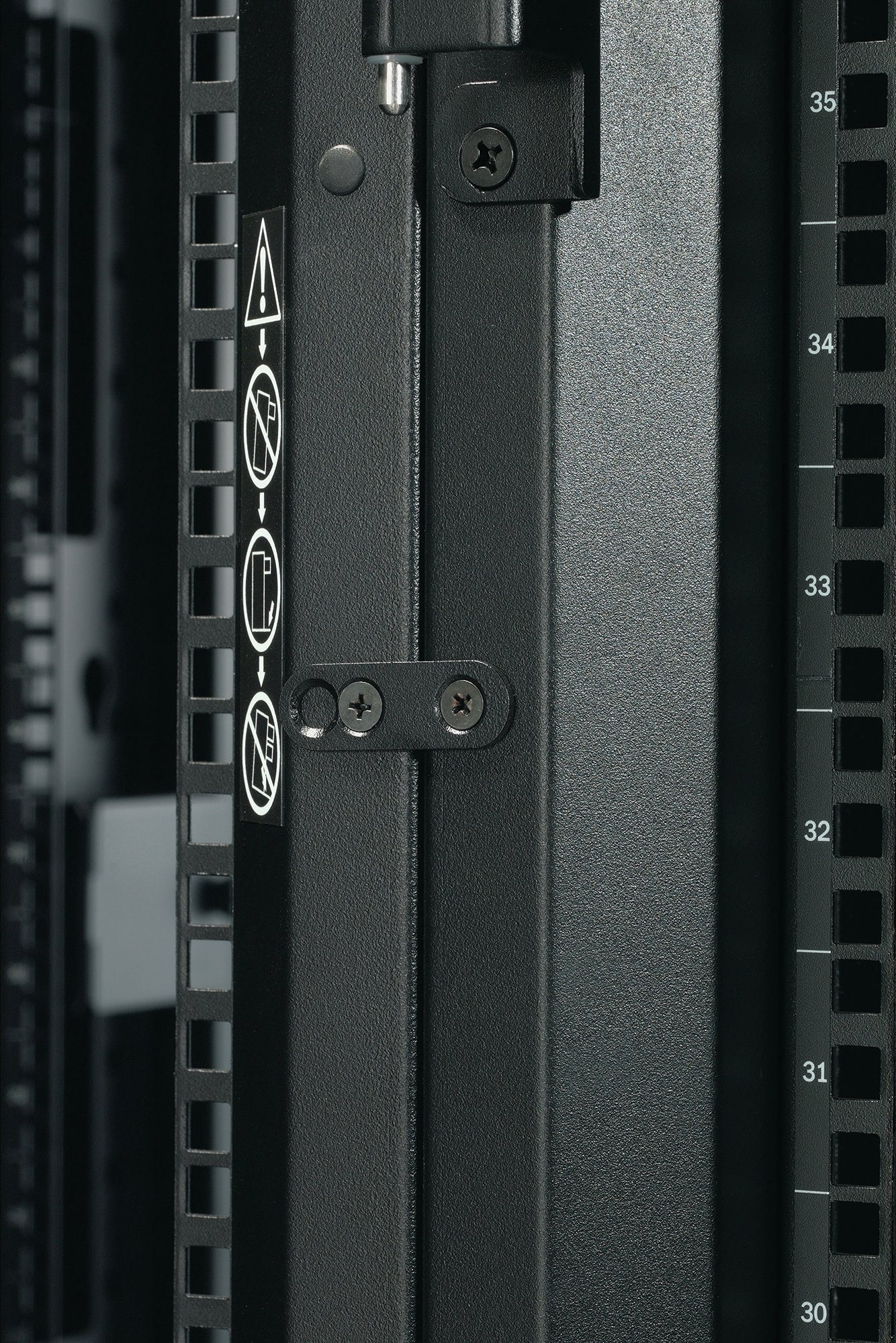 APC AR3100 rack cabinet 42U Freestanding rack Black