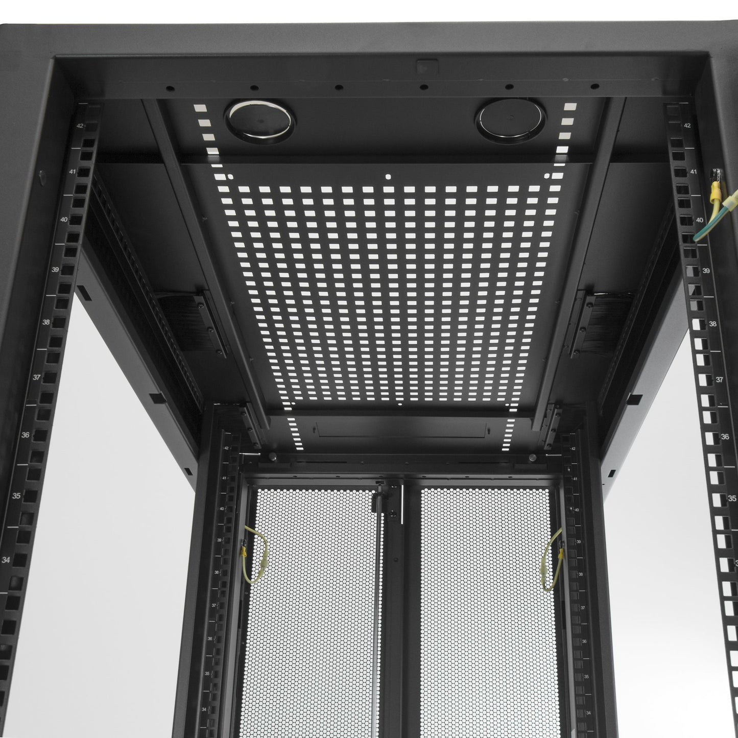 StarTech.com RK2537BKM rack cabinet 25U Freestanding rack Black