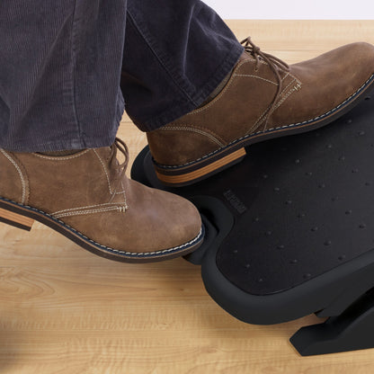 Kensington SmartFit® Solemate™ Plus Foot Rest — Black