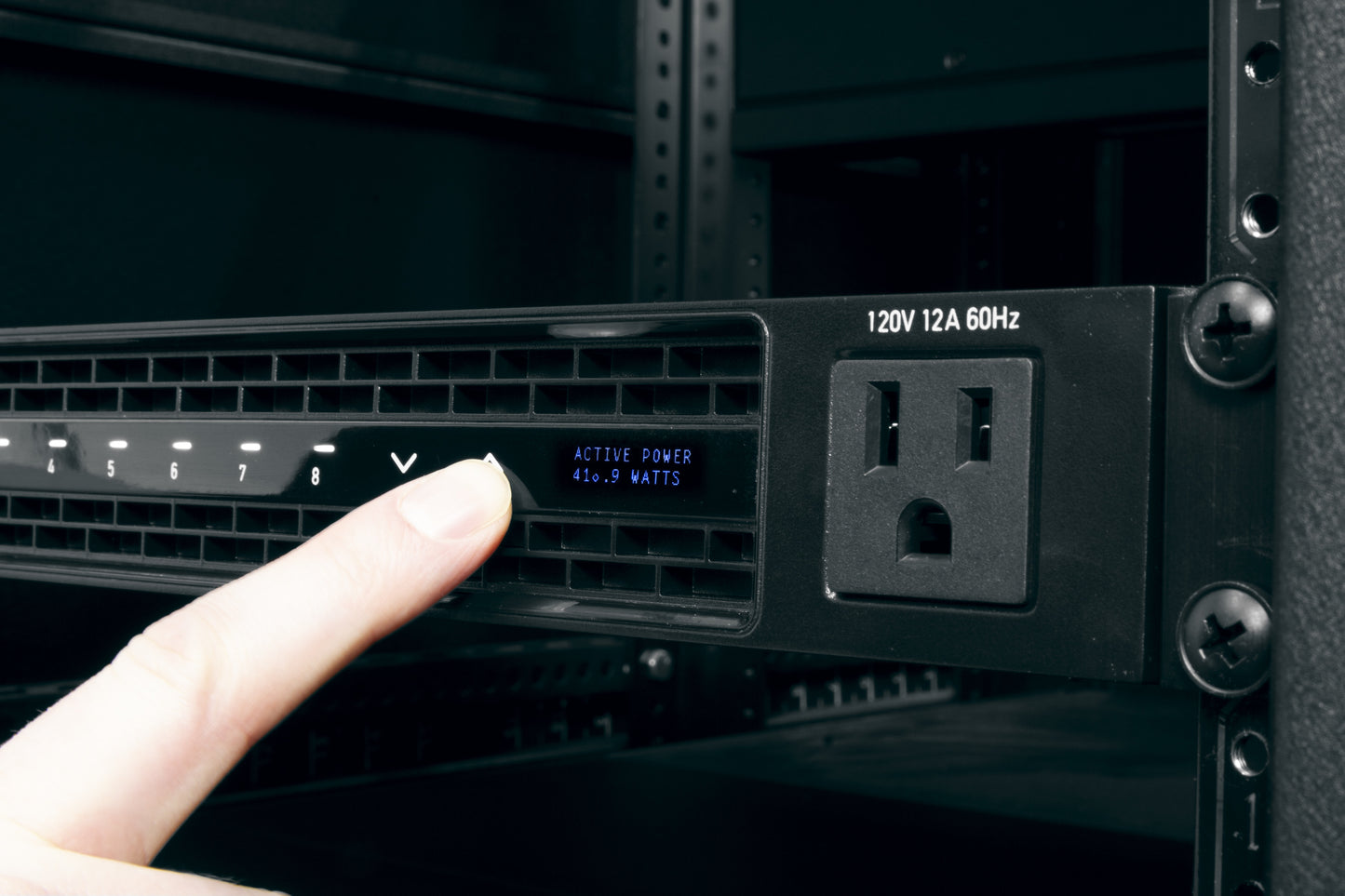 Middle Atlantic Products RLNK-P915R power distribution unit (PDU)