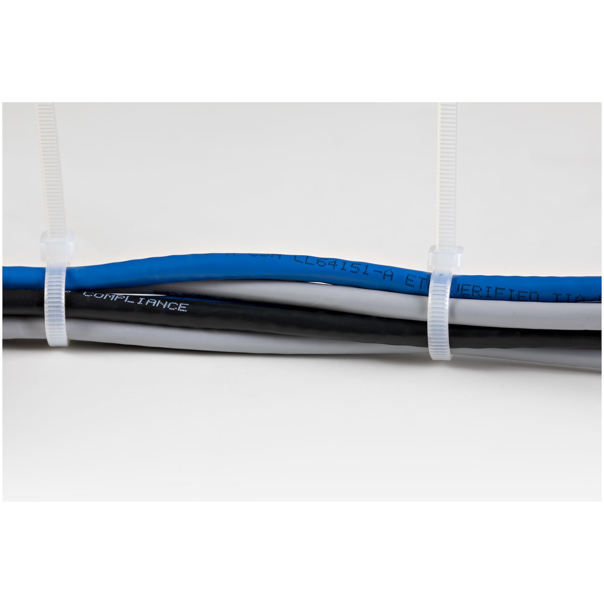 StarTech.com CBMZT8NK cable tie Releasable cable tie Nylon, Plastic White 1000 pc(s)