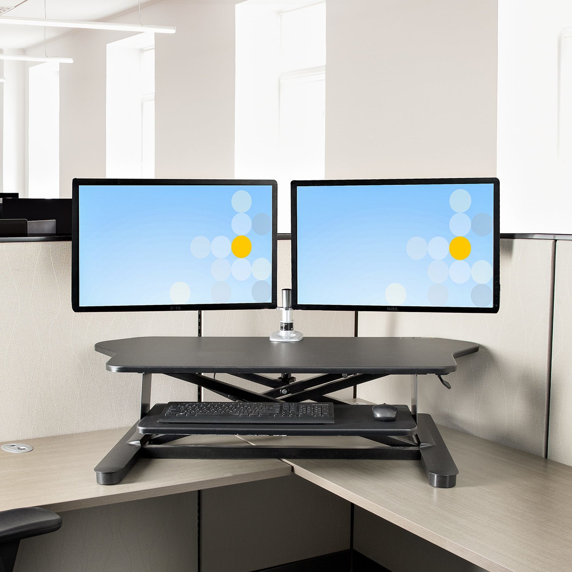 StarTech.com Corner Sit Stand Desk Converter with Keyboard Tray - Large Surface (35" x 21") - Height Adjustable Ergonomic Desktop/Tabletop Standing Workstation - Supports Dual Monitors