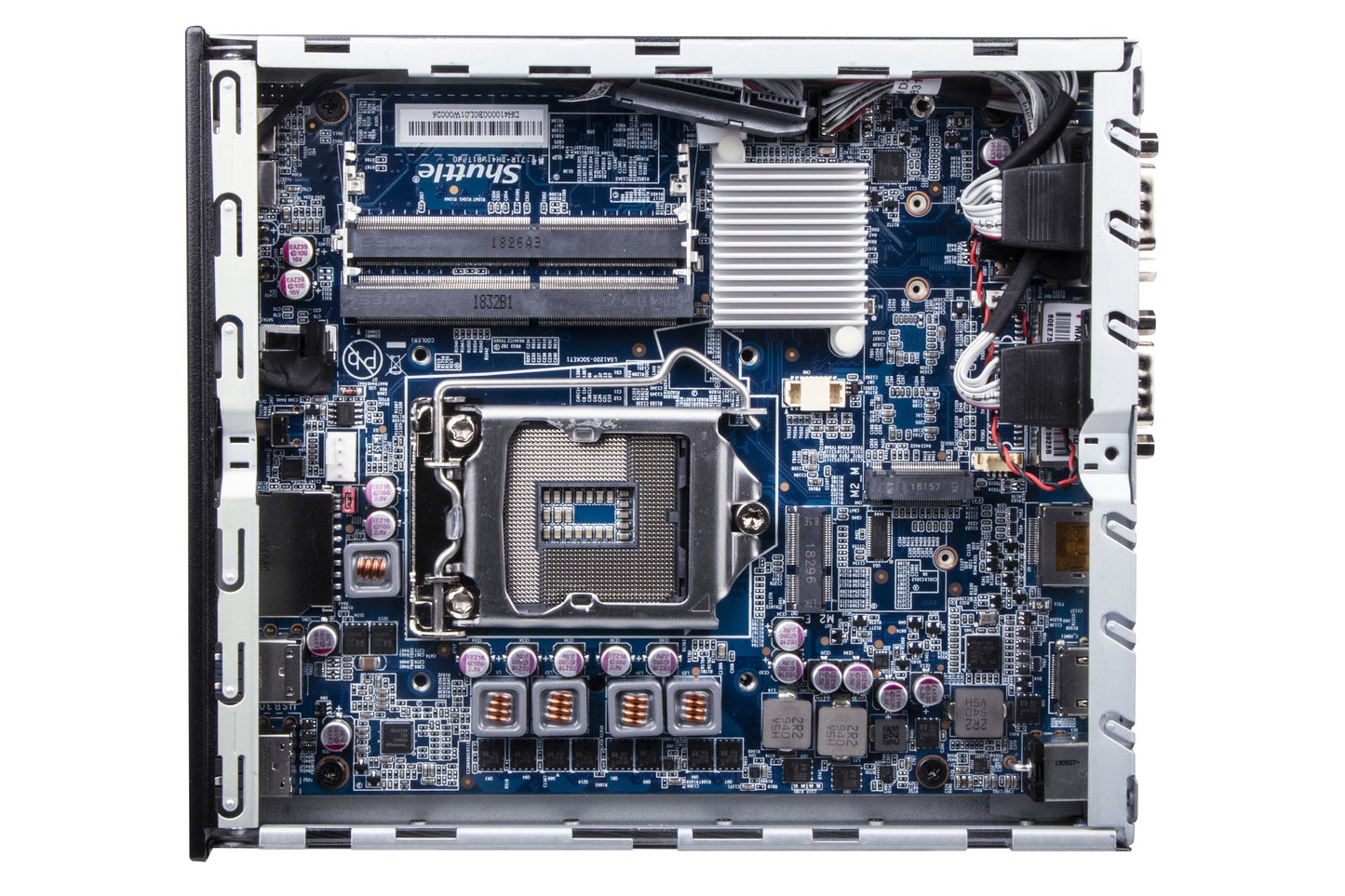 Shuttle DH610 PC/workstation barebone 1.3L sized PC Black LGA 1700