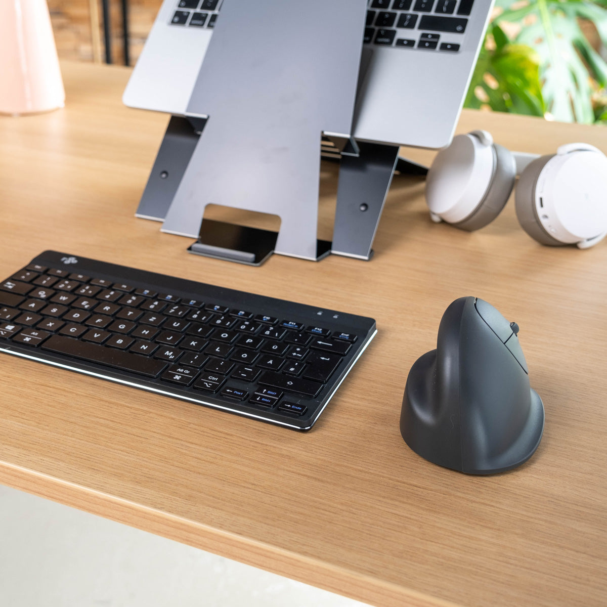 R-Go Tools Vertical mouse R-Go HE Basic, medium (hand size ? 185 mm), right-handed, Bluetooth, grey