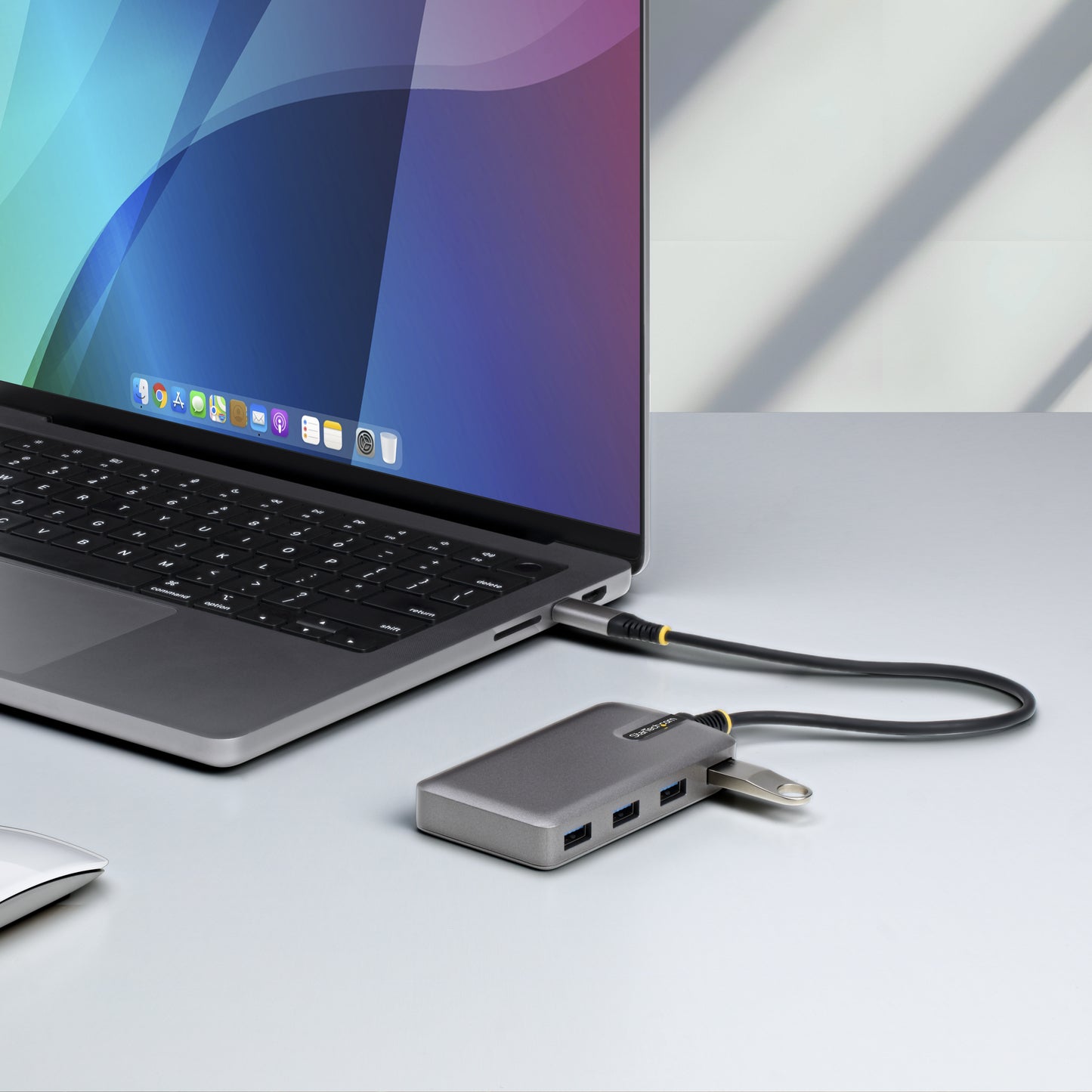 StarTech.com 5G4AB-USB-C-HUB interface hub USB 3.2 Gen 1 (3.1 Gen 1) Type-C 5000 Mbit/s Gray