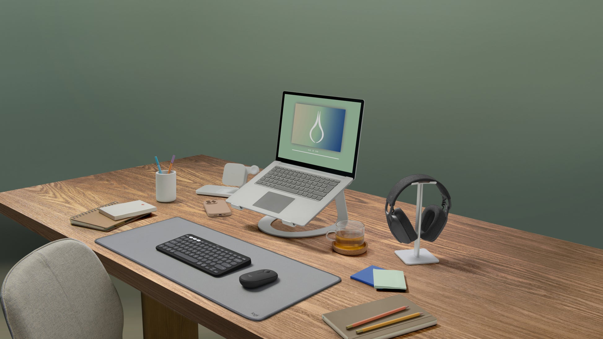 Logitech 910-007024 mouse Office Ambidextrous RF Wireless + Bluetooth Optical 4000 DPI