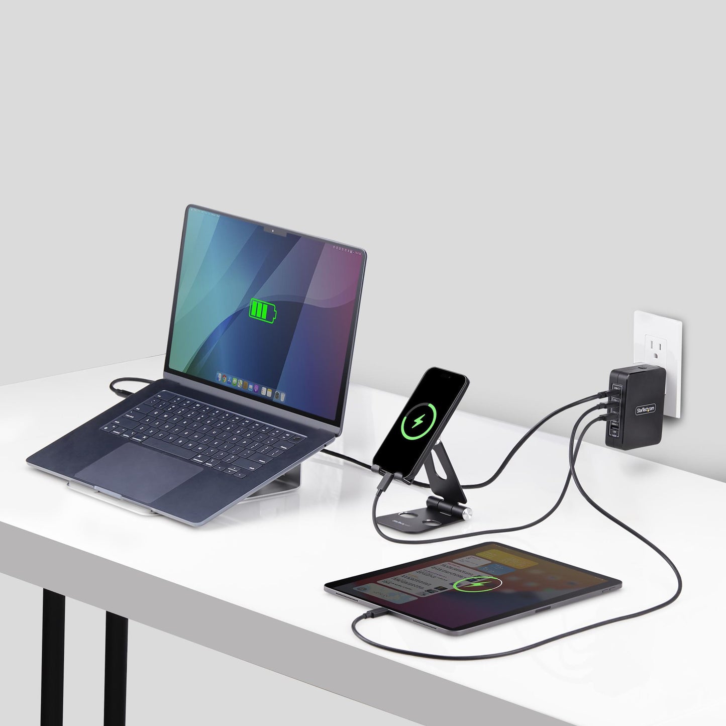 StarTech.com 3114GCU-WALL-CHARGER mobile device charger Universal Black AC Fast charging Indoor
