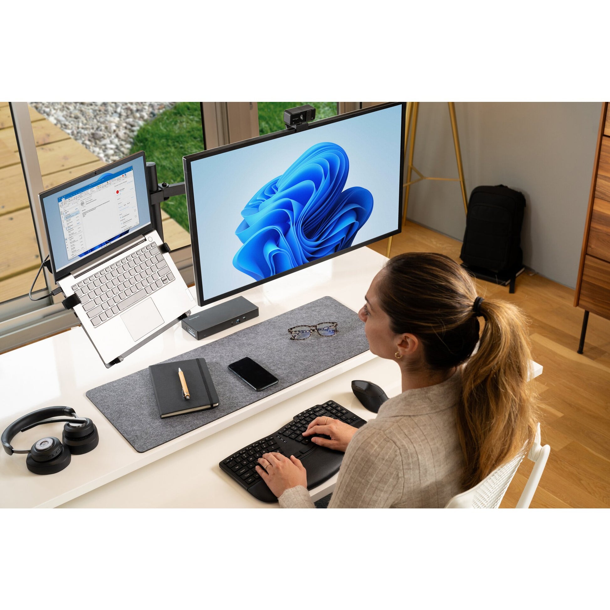 Kensington H3000 Headset Wireless Head-band Gaming USB Type-C Bluetooth Black