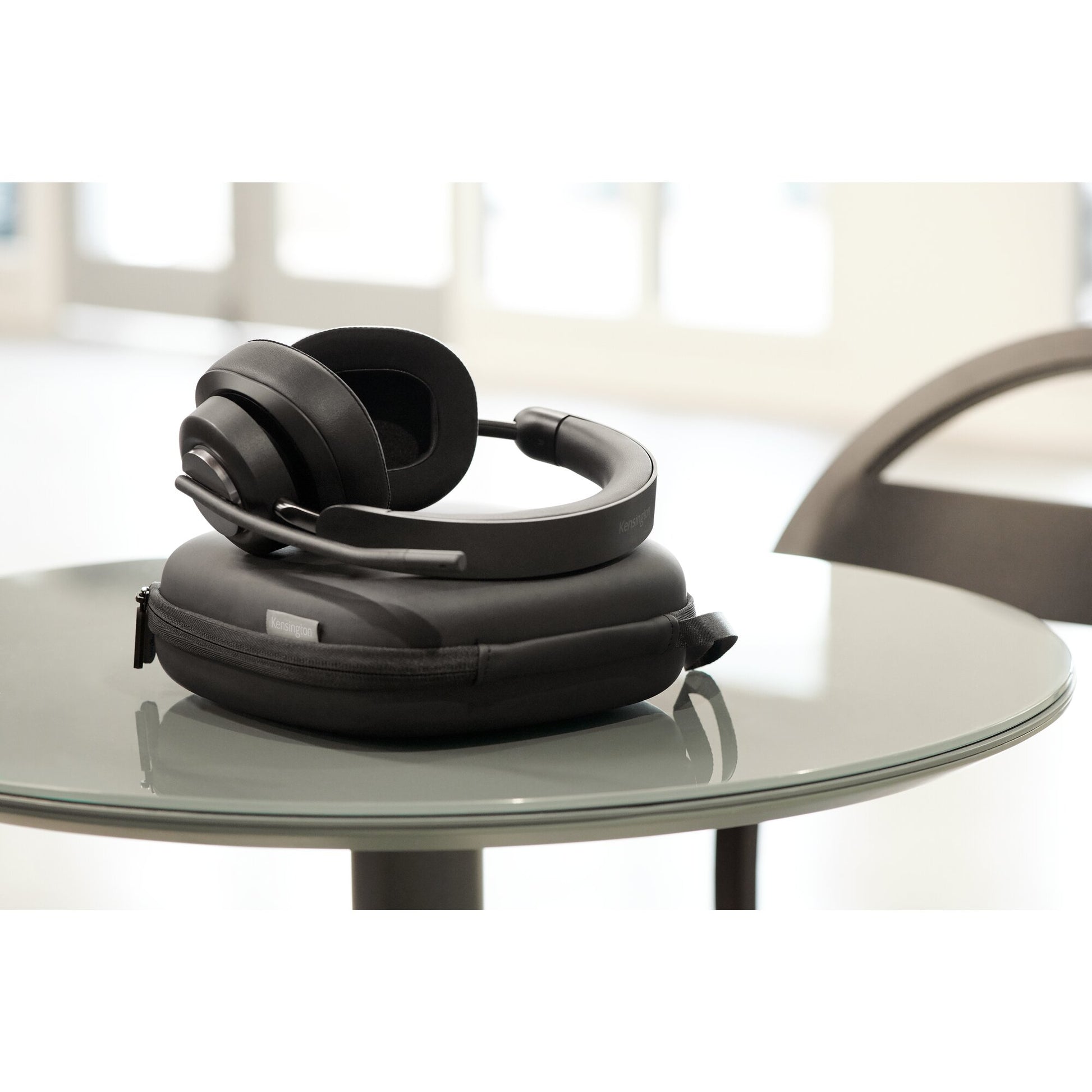 Kensington H3000 Headset Wireless Head-band Gaming USB Type-C Bluetooth Black