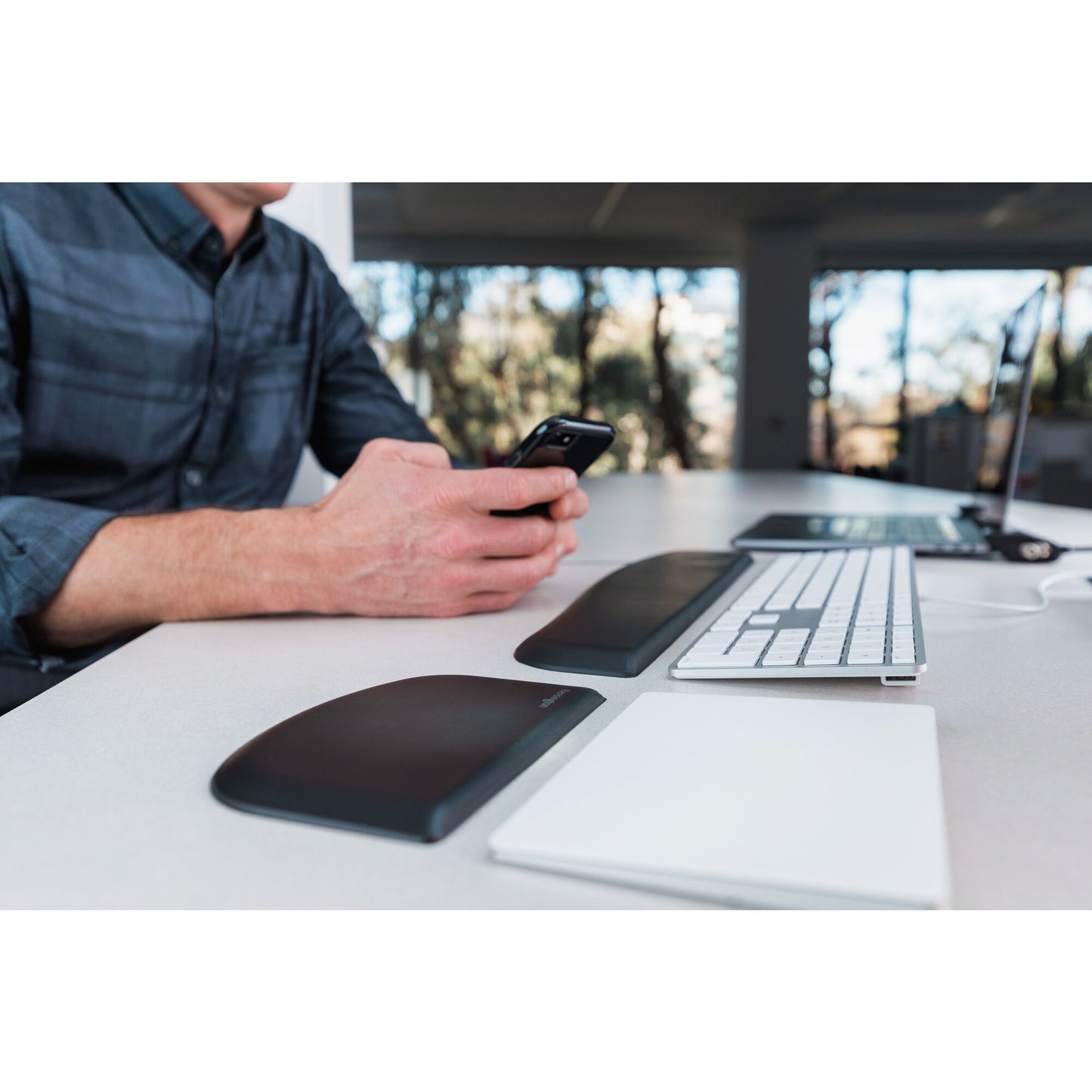 Kensington ErgoSoft™ Wrist Rest for Slim Keyboards